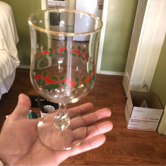 (4) Libbey holiday Xmas 🎄 glass wine/goblets - Picture 3 of 11